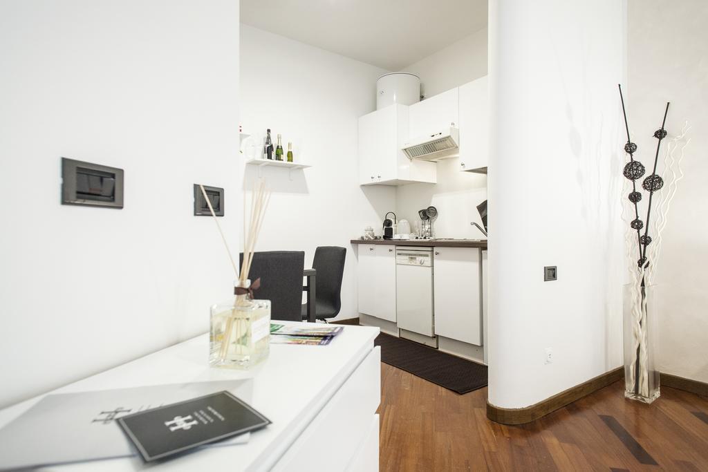 Hemeras Boutique Homes - Design Apartments In Milan Center Exterior photo