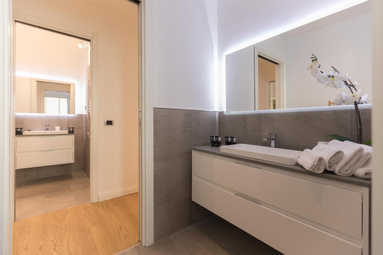 Hemeras Boutique Homes - Design Apartments In Milan Center Exterior photo